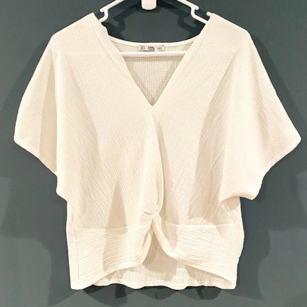 Zara White Gauze Top With Bottom Knot Detail. Size Medium. Good Used Condition.